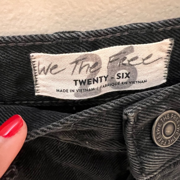 Free People Makai Cutoff Short in Washed Black Size 26 NWOT - Picture 5 of 8